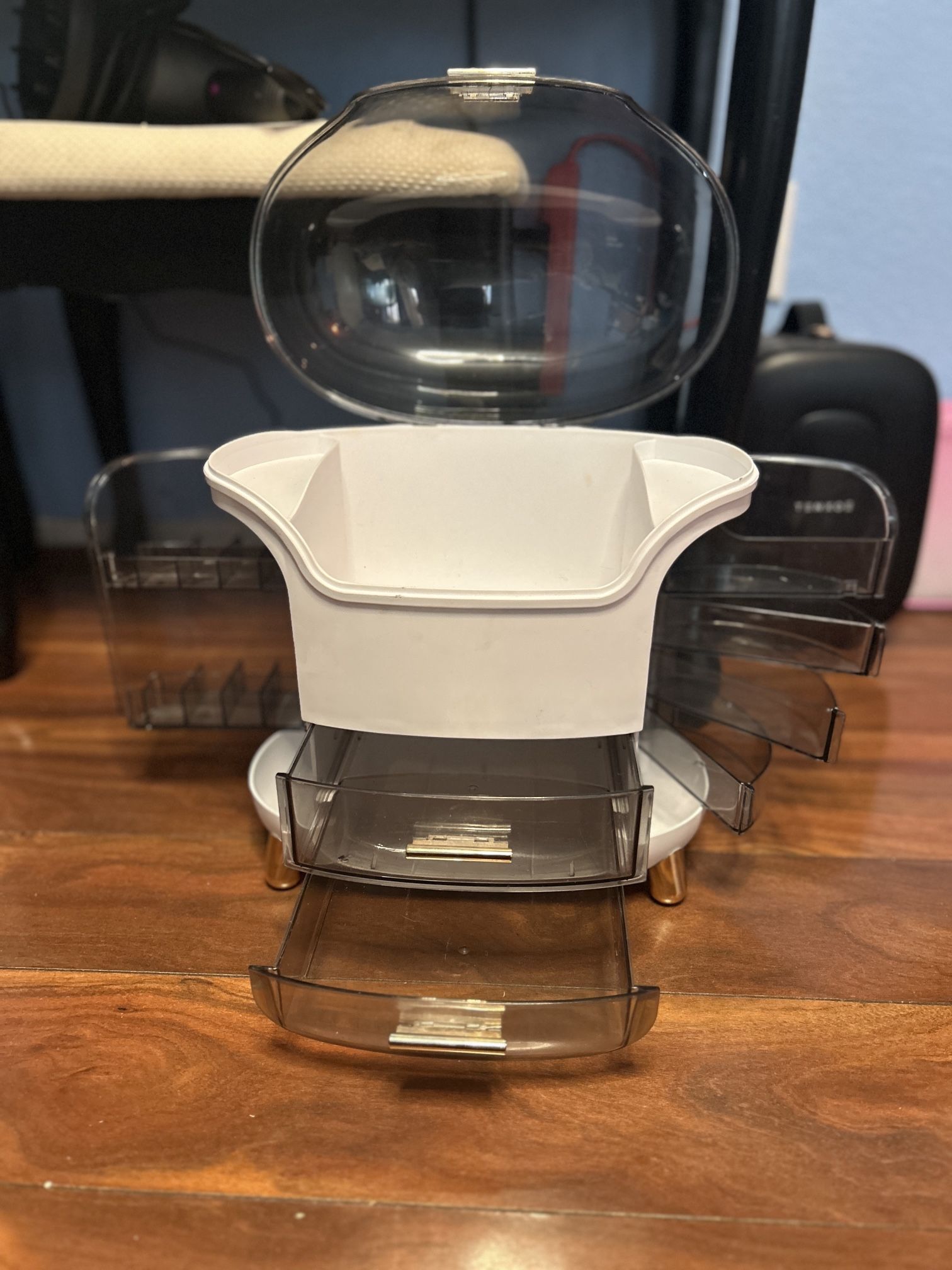 Makeup Organizer/Vanity Holder