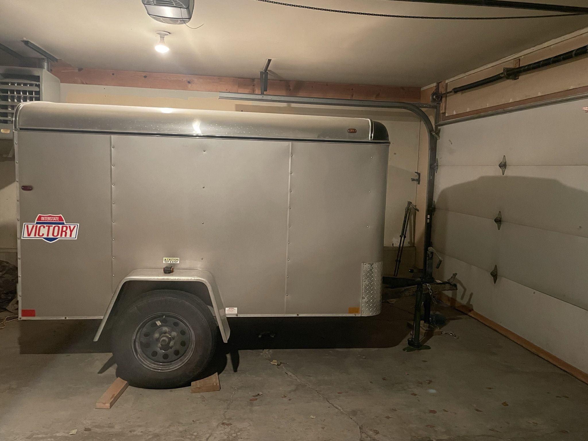 5x8 Victory single Axel Trailer