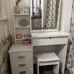 Small lighted vanity