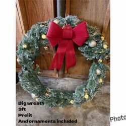 3 ft pre lit  wreath
