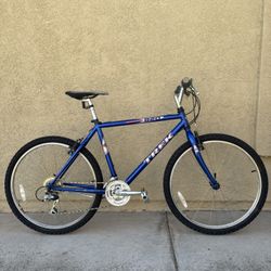 Trek Singletrack 820 USA Made Hardtail Mountain Bike size Large