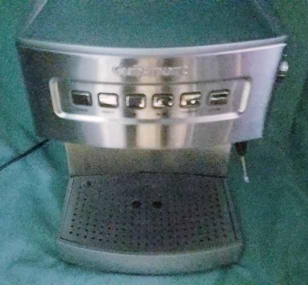 Cuisanart EM-200 Espresso Coffee Cappuccino  Maker Machine For Parts  or Repair