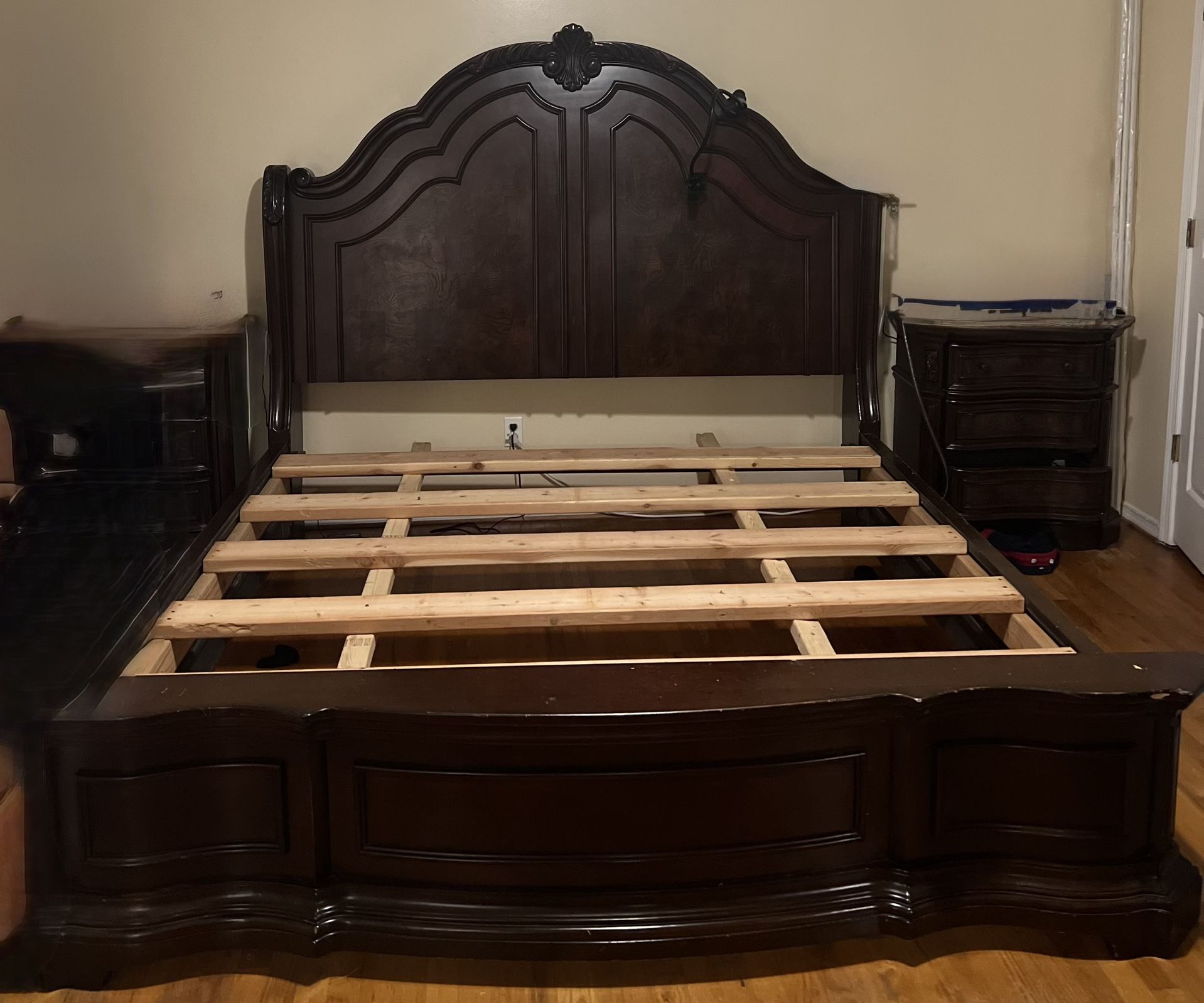 King Wooden Bed Frame - Heavy Duty