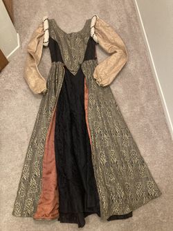 Medieval Dress Quality Material Size 6