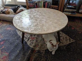 Round coffee table