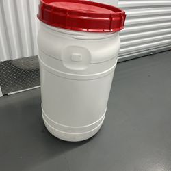 30 Gallon White Drum / Barrel with Red Lid 
