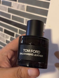 Ombré leather perfume cologne