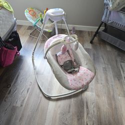 Baby Swing (Plug In)