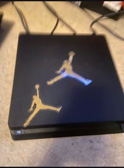 PS4 Slim