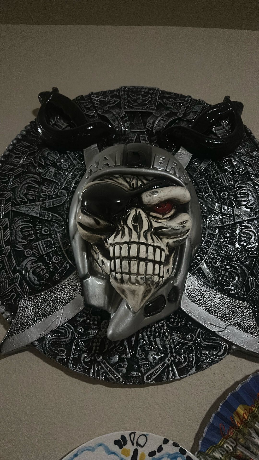 Raiders Sculpture 100$