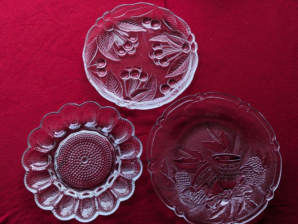 2 Serving Platters & 1 Deviled Egg Platter
