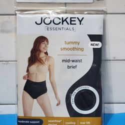 Women's Tummy Smoothing Mid-Waist Brief 
$7 (One Available In Size 3XL)