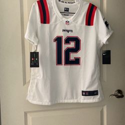 New With Tags Women’s Tom Brady Xl NFL Players Patriots Shirt