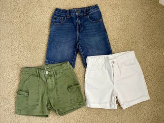 Girls shorts size 8
