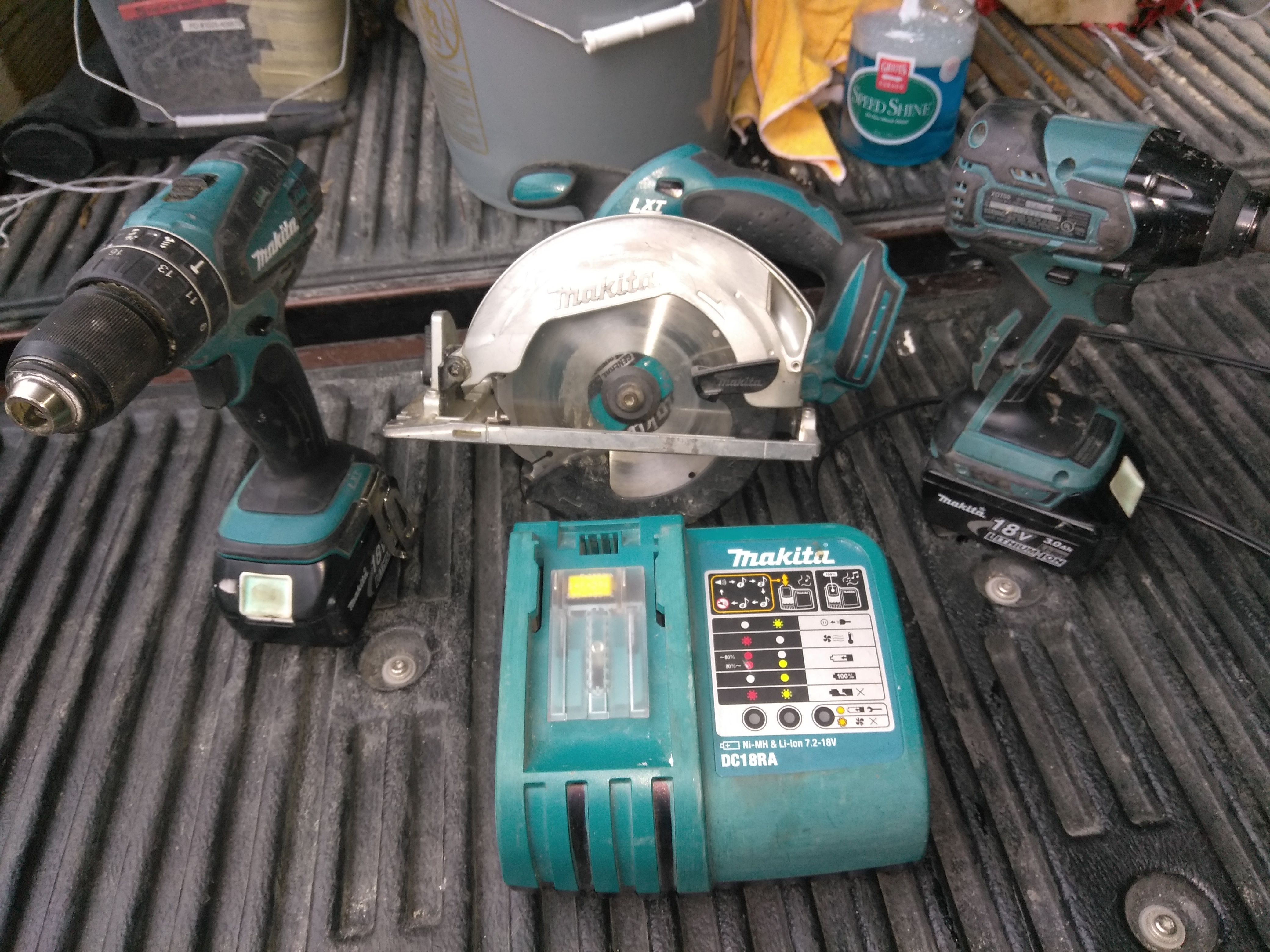 Set de drill Makita perfectas condiciones la Sierra incluida precio firme