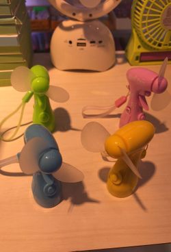 Rechargeable tiny fans 4 color.