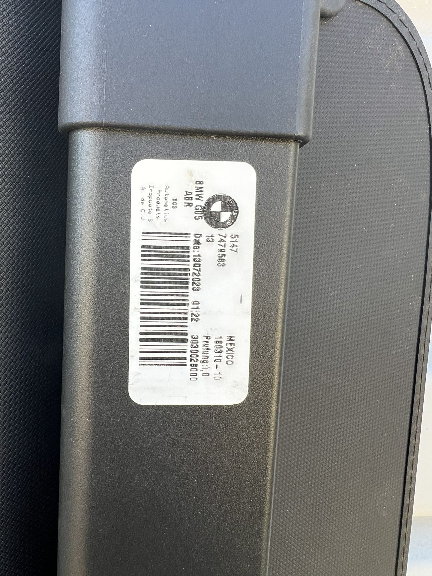 OEM Retractable Cargo Cover For BMW X5 X6 GO5 . Color Black New No Damage.