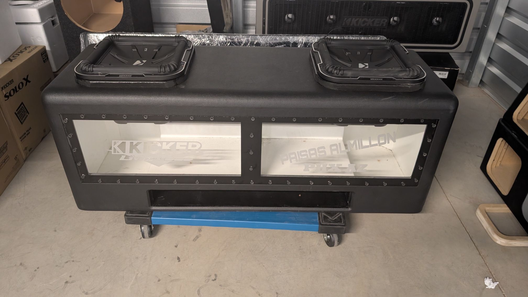NEW CONDITION POWERFUL SUBWOOFERS KICKER Q CLASS 12” With CUSTOM PORTED BOX RGB LIGHTS