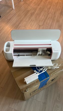 Cricut Maker Cutting Machine– Pink/White •USED•