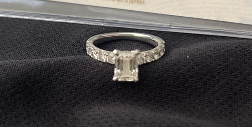 Engagement ring 1.72 crt