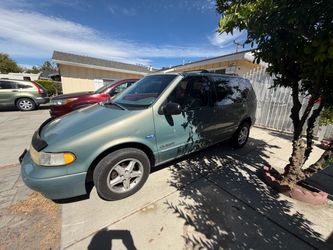 Nissan Quest