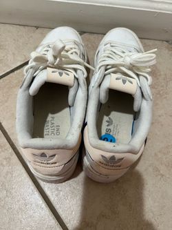 Women’s shoes