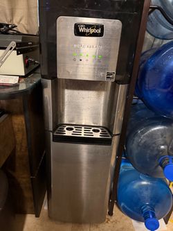 5 Gallon water cooler - Hot - Cold