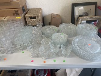 75-piece Clear Vintage glassware
