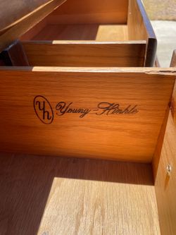 Dresser drawer with mirror