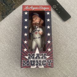Max muncy bobblehead 