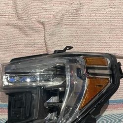 2019 - 2023 GMC sierra Headlight