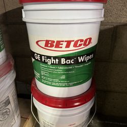 DISINFECTANT WIPES BUCKETS 