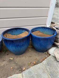 Blue ceramic pots x2