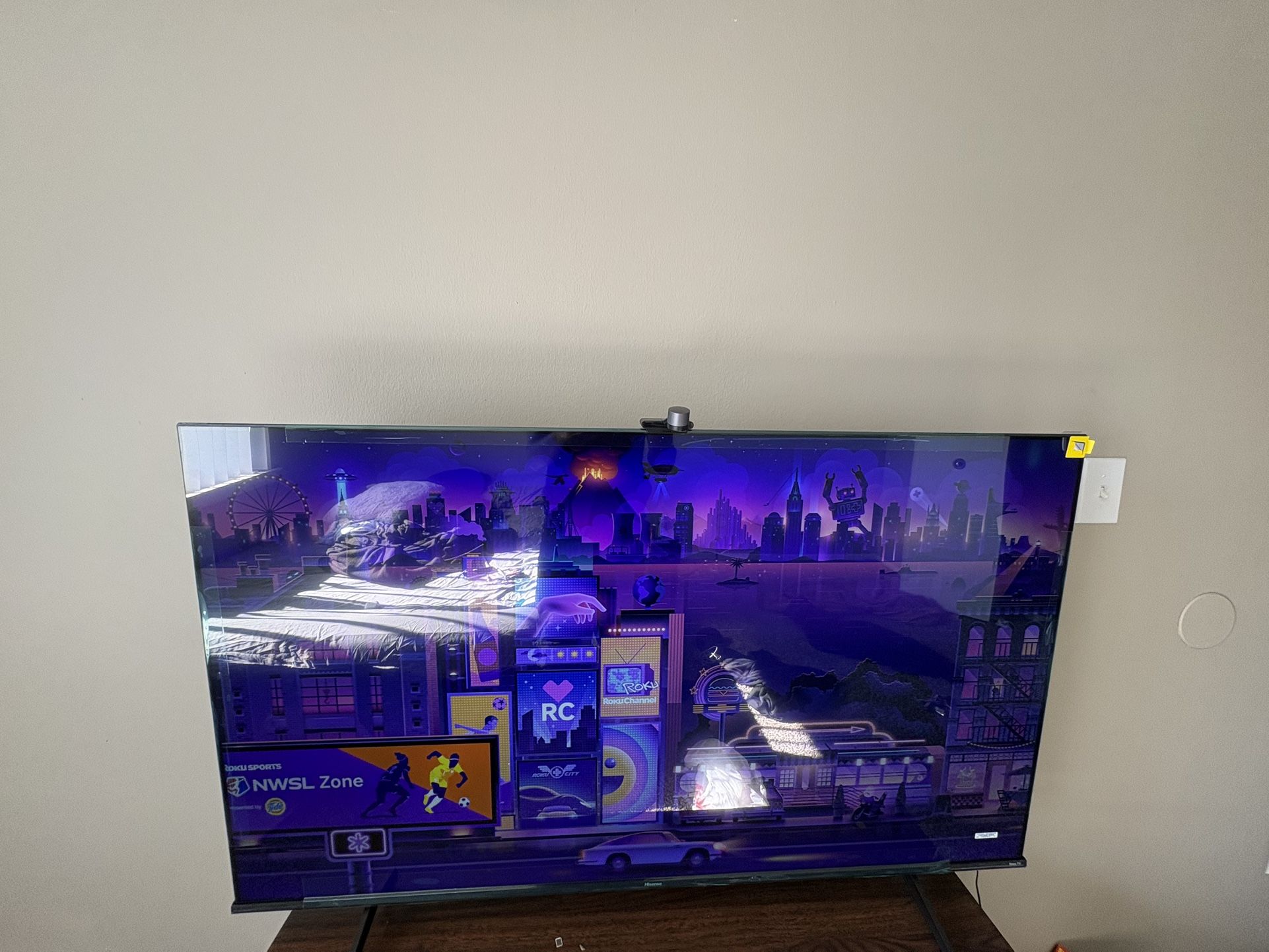 60” Hisense Roku Tv