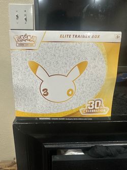 Pokémon 30th ETB