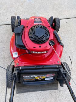Troy Bilt push mower good condition no bag