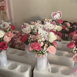 Hello Kitty Centerpieces