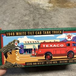 Collectible 1949 Texaco White Tilt Cab Tank Truck Bank