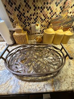 BRAND NEW - Bernie & Phyl’s Decorative Metal Leaf Pattern Oval Tray