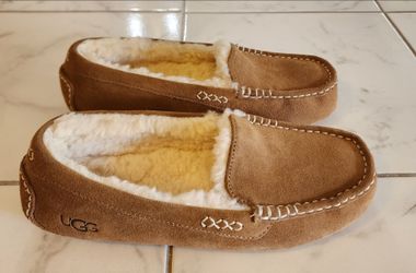 UGG Ansley Suede  Genuine Shearling Lined Slippers Chestnut Women's Size 11