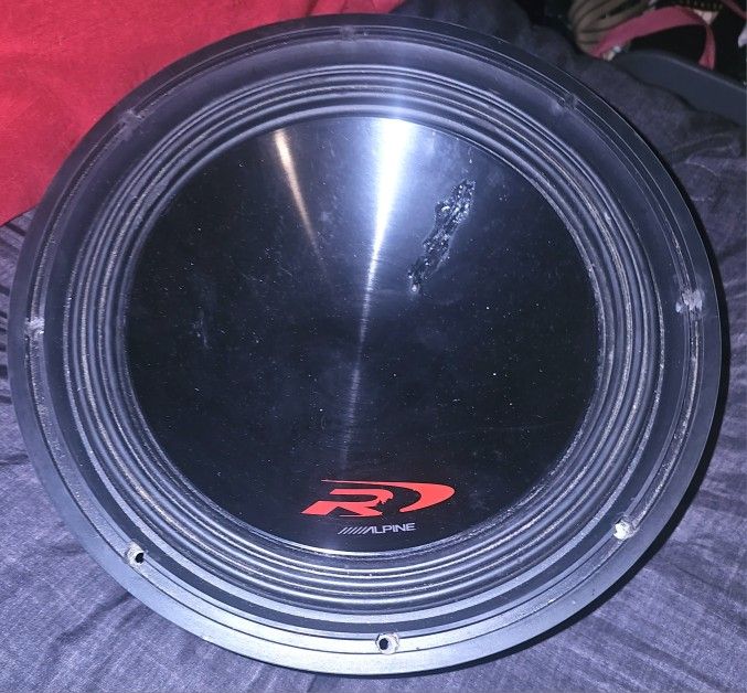 Alpine 12" Subwpofer