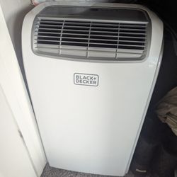 3-in-1 8000 BTU AC | Black & Decker