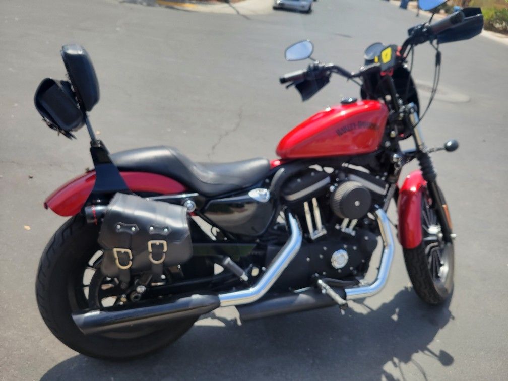 2012 883cc Harley Davidson 