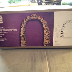 7.5 Ft. Fears Through The Years Jack-0- Lantern Archway