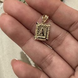10kt Yellow Gold Initial A Box Pendant