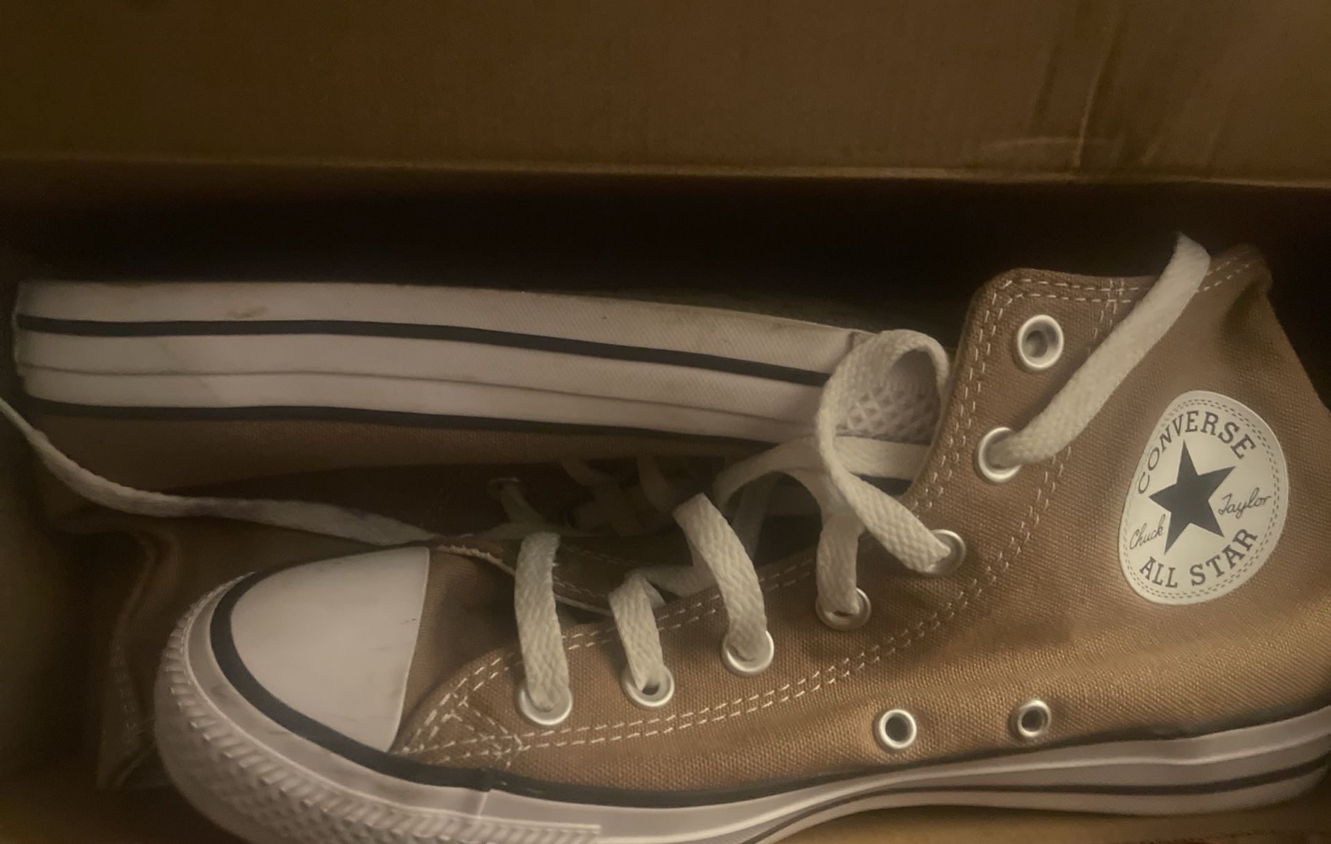 Woman’s Size 8 Converse