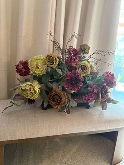 Floral arrangement center piece - La-Z-boy galleria