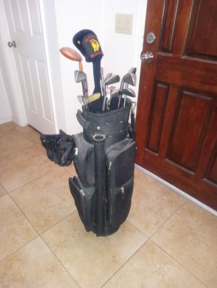 Golf Clubs. Complete Set 1 SW. Founders Day. 40th Street & Chandler Boulevard