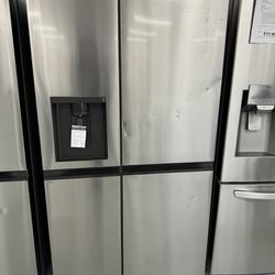 28 Cu.ft Side By Side Refrigerator With Water And Ice
