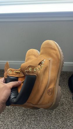 Timberland 6-Inch Premium Wheat Boots it will also come with a camouflage coat